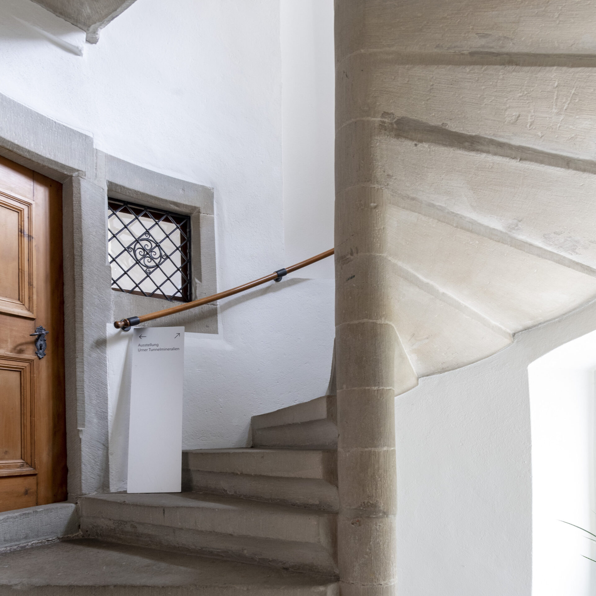 DSC 1708 Schloss Innen Treppe